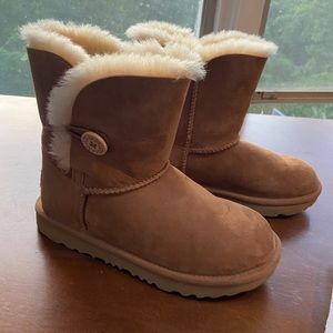 Ugg mini boots